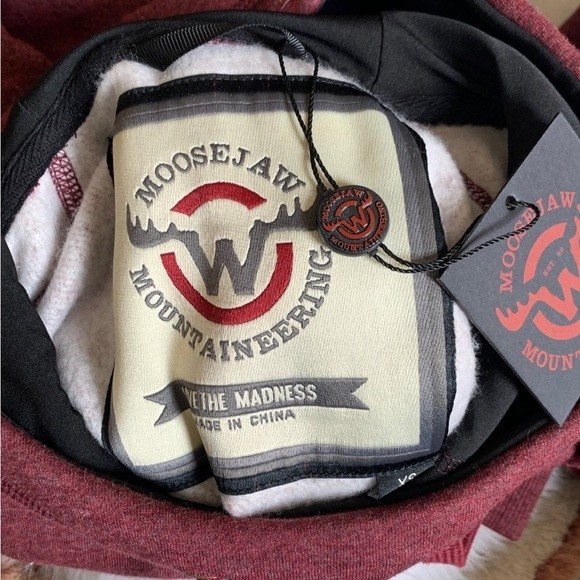 Moosejaw hoodie - Picture 6 of 7